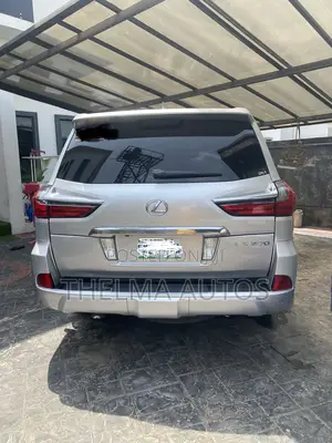 Lexus LX 2017 Silver
