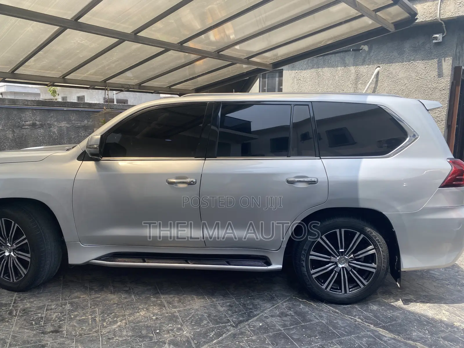 Lexus LX 2017 Silver
