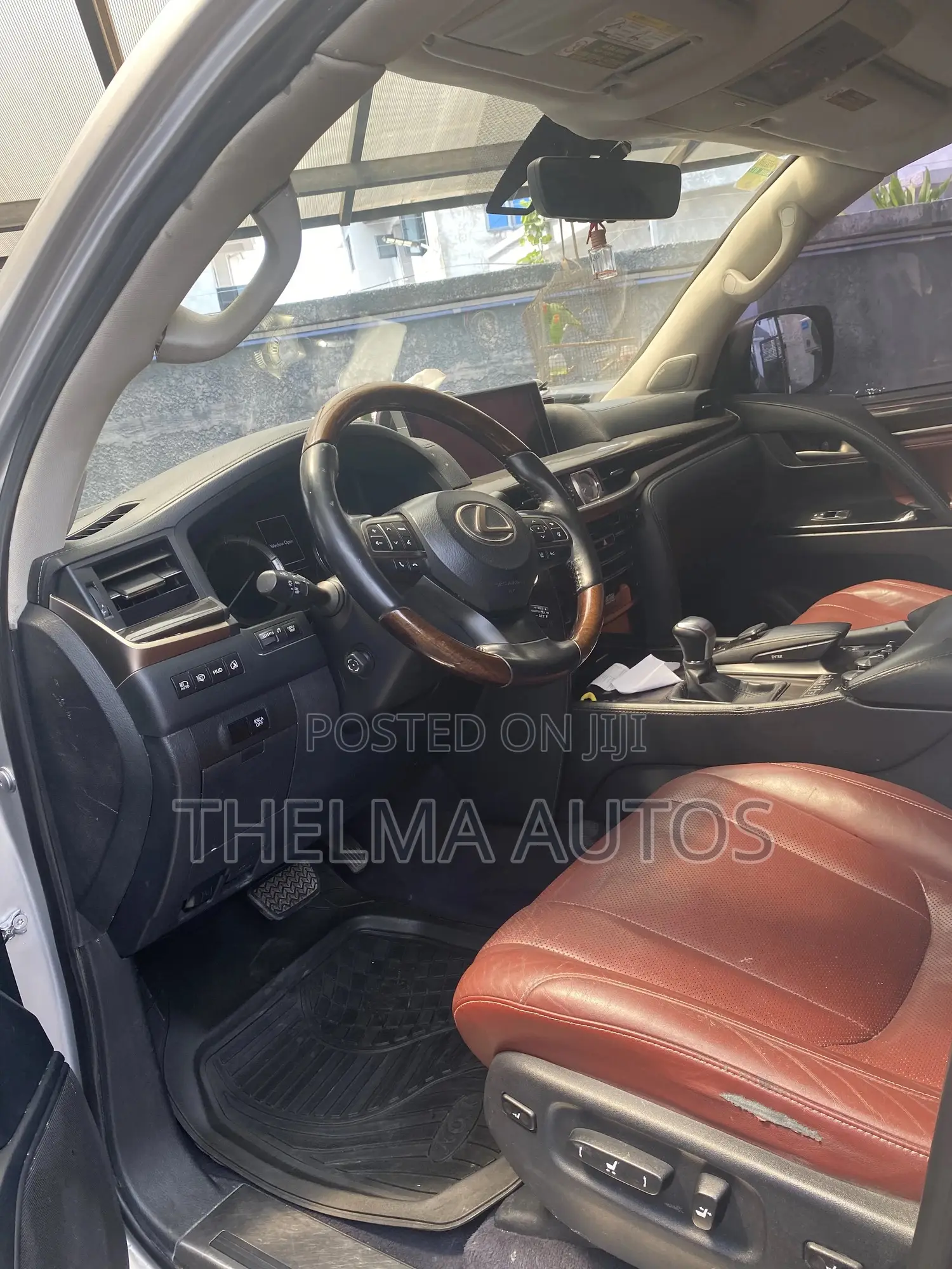 Lexus LX 2017 Silver