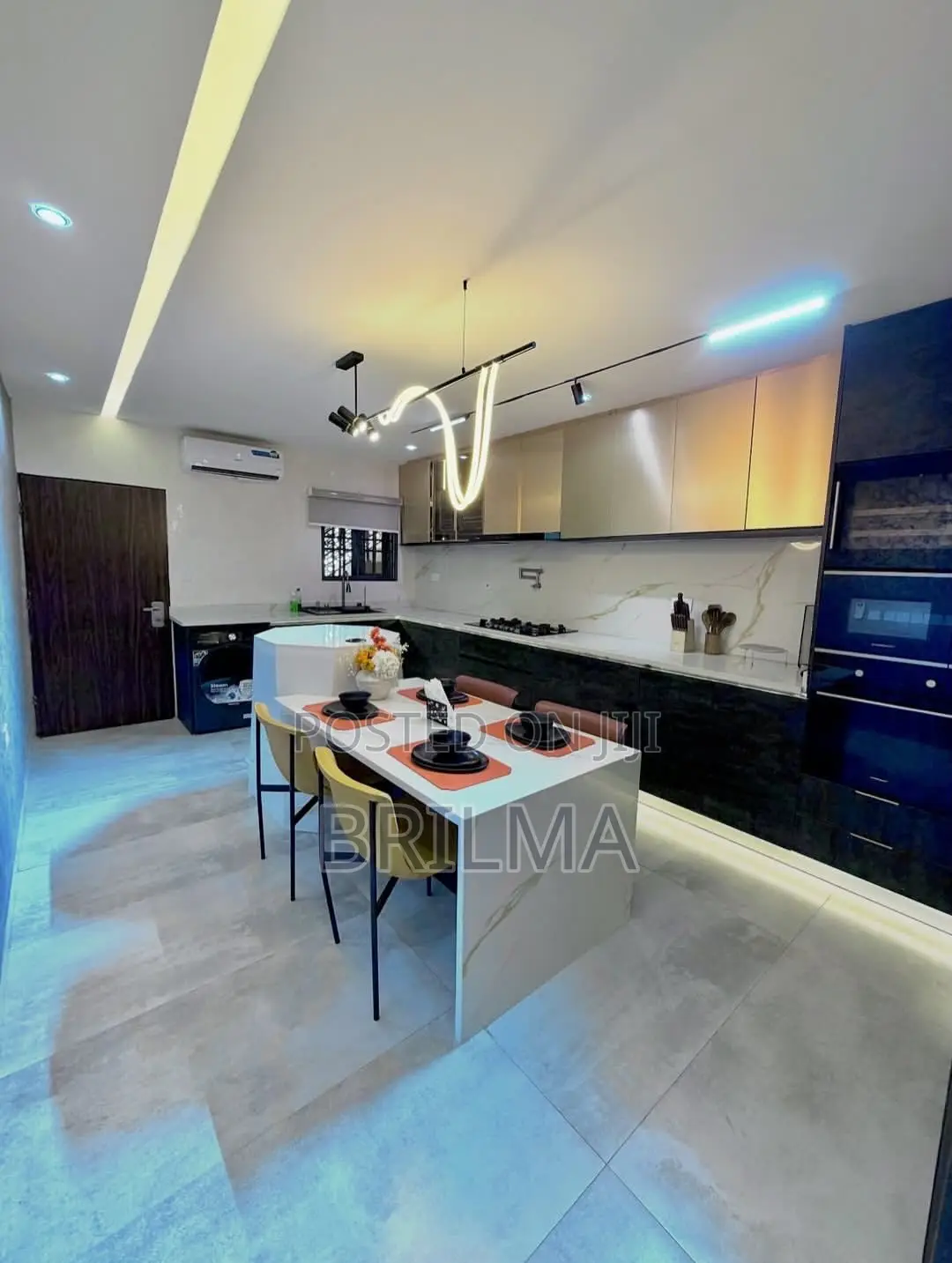 3 Bedroom Apartment Available For Shortlet
