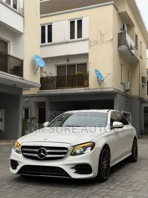 Mercedes-Benz E300 4Matic AWD Sedan (2.0L 4cyl 9A) 2017 White