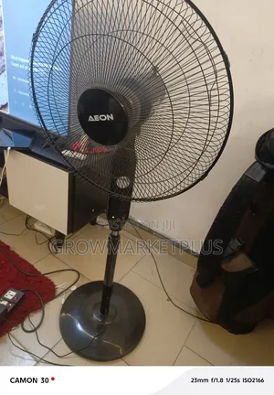 Aeon 18 Inches Rechargeable Fan