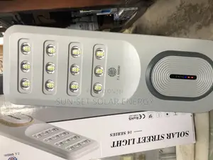 Solar Street Lights 600w With 2yrs Warranty