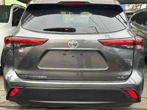 Toyota Highlander XLE FWD 2020 Gray