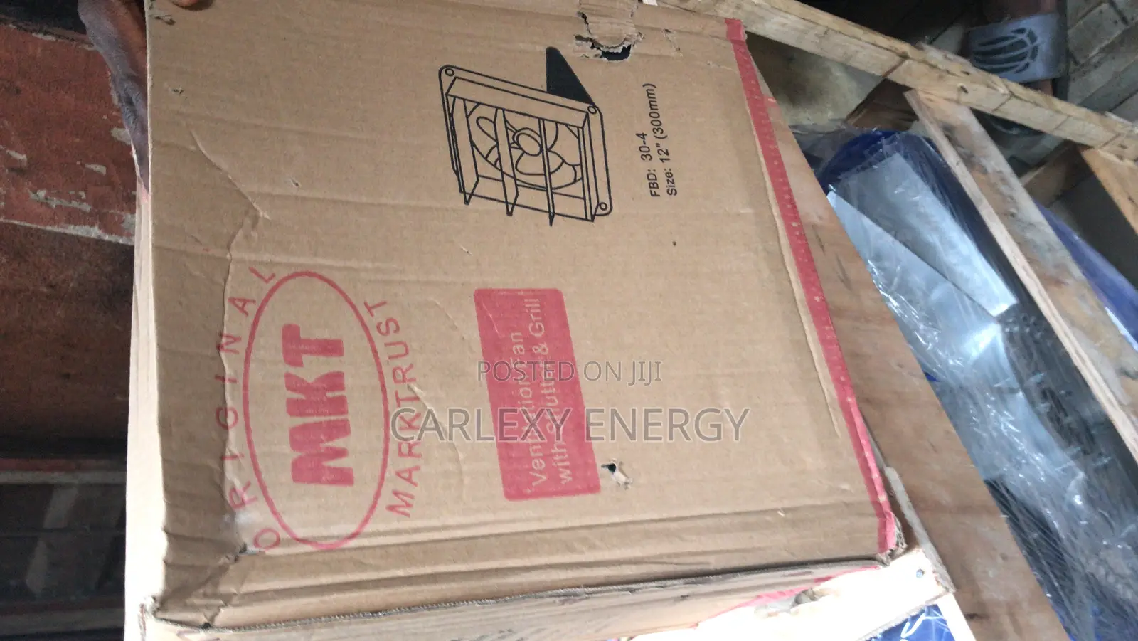 12" Extractor With Shutter
