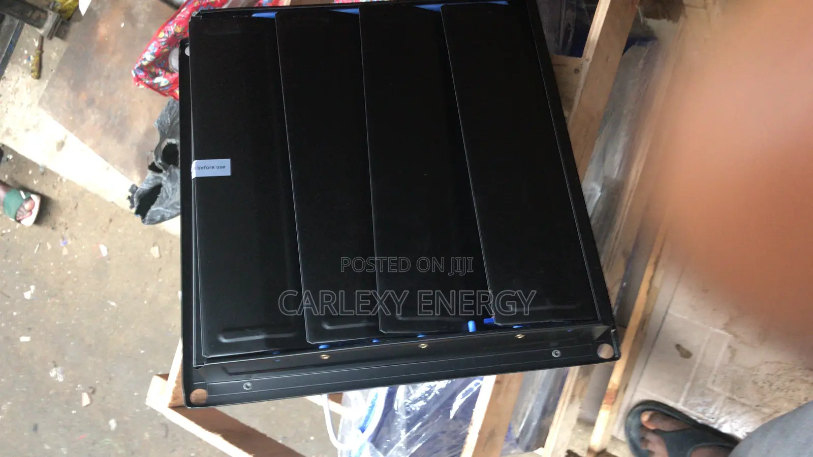 12" Extractor With Shutter
