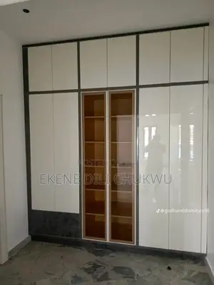 Luxury Full-Height Inbuilt Wardrobe With Glass Display Island Unit