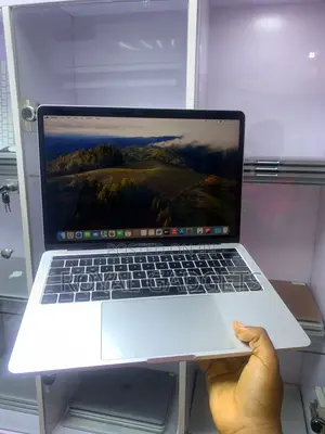Laptop Apple MacBook Pro 2018 16GB Intel Core i7 SSD 512GB
