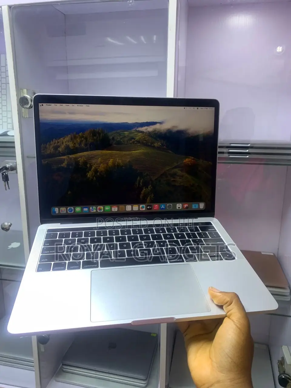 Laptop Apple MacBook Pro 2018 16GB Intel Core i7 SSD 512GB