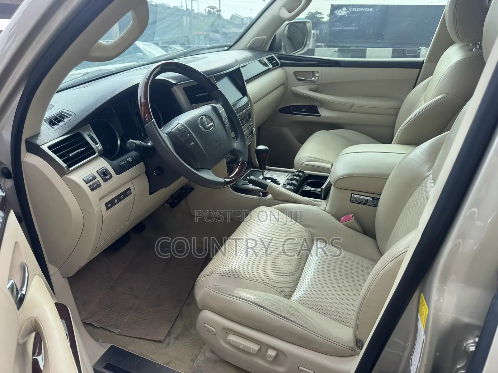 Lexus LX 570 AWD 2015 Gold