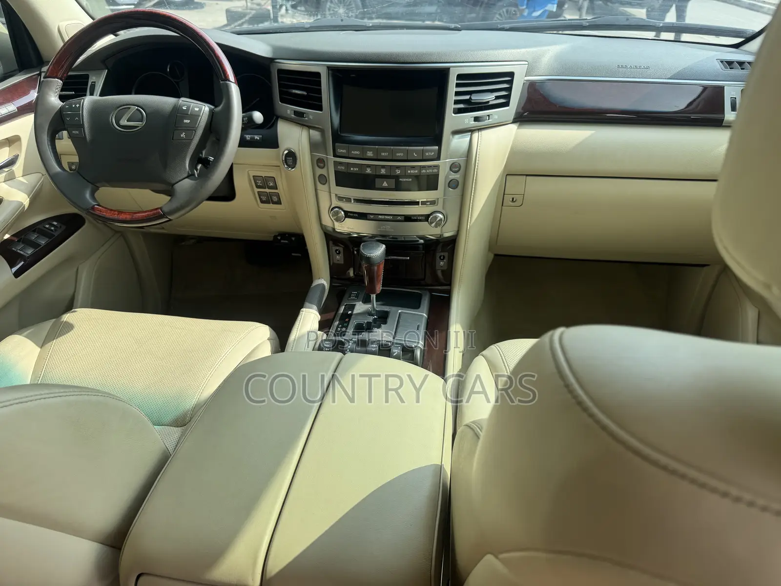 Lexus LX 570 AWD 2015 Gold