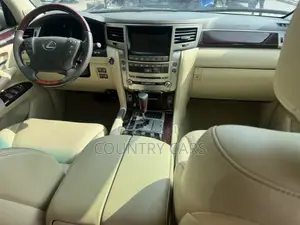 Lexus LX 570 AWD 2015 Gold