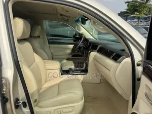 Lexus LX 570 AWD 2015 Gold