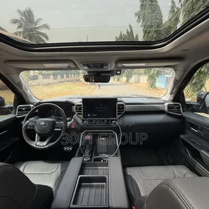 Toyota Tundra 2025 Blue
