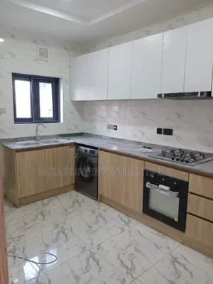4bdrm Townhouse / Terrace in Lekki for rent