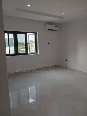 4bdrm Townhouse / Terrace in Lekki for rent