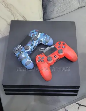 I'm Used Ps4 Pro With 2pads and 12games Fc26