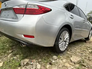 Lexus ES 2013 Silver