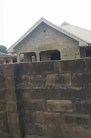 4bdrm Bungalow in Lasustech First Gate for sale