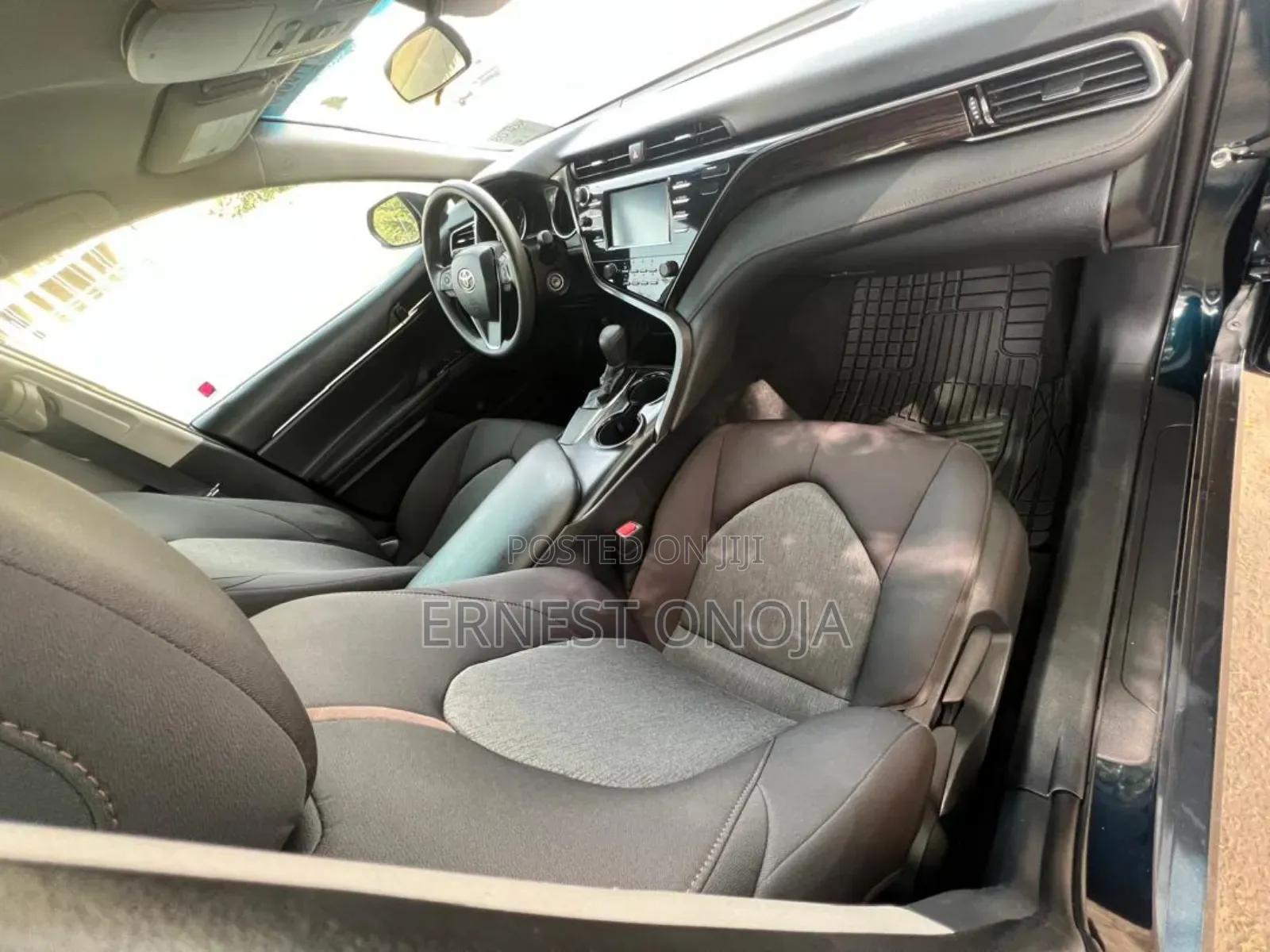 Toyota Camry LE (2.5L 4cyl 8A) 2019 Blue