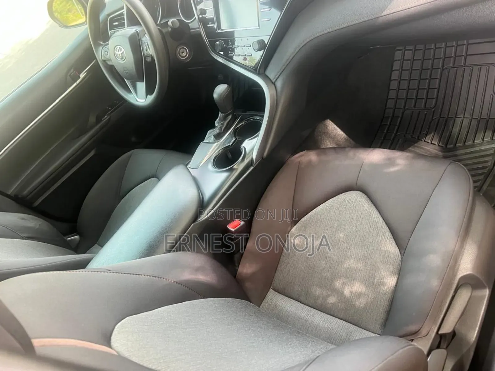 Toyota Camry LE (2.5L 4cyl 8A) 2019 Blue