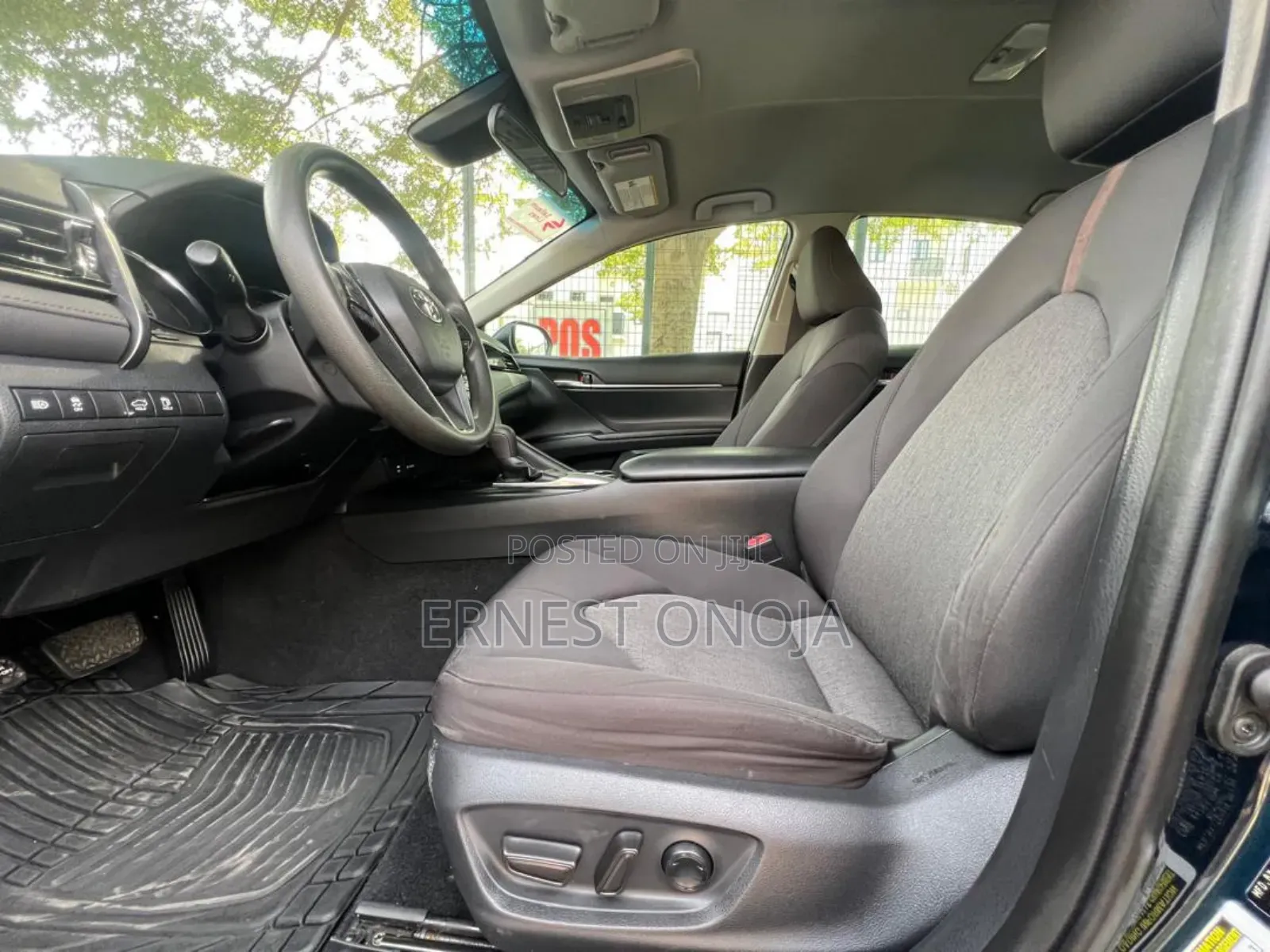 Toyota Camry LE (2.5L 4cyl 8A) 2019 Blue