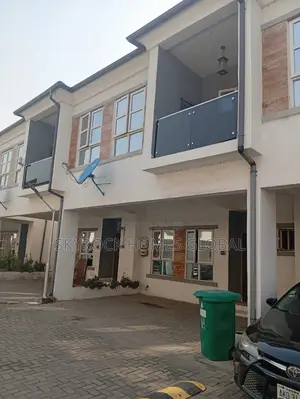 4bdrm Duplex in Chevron for rent