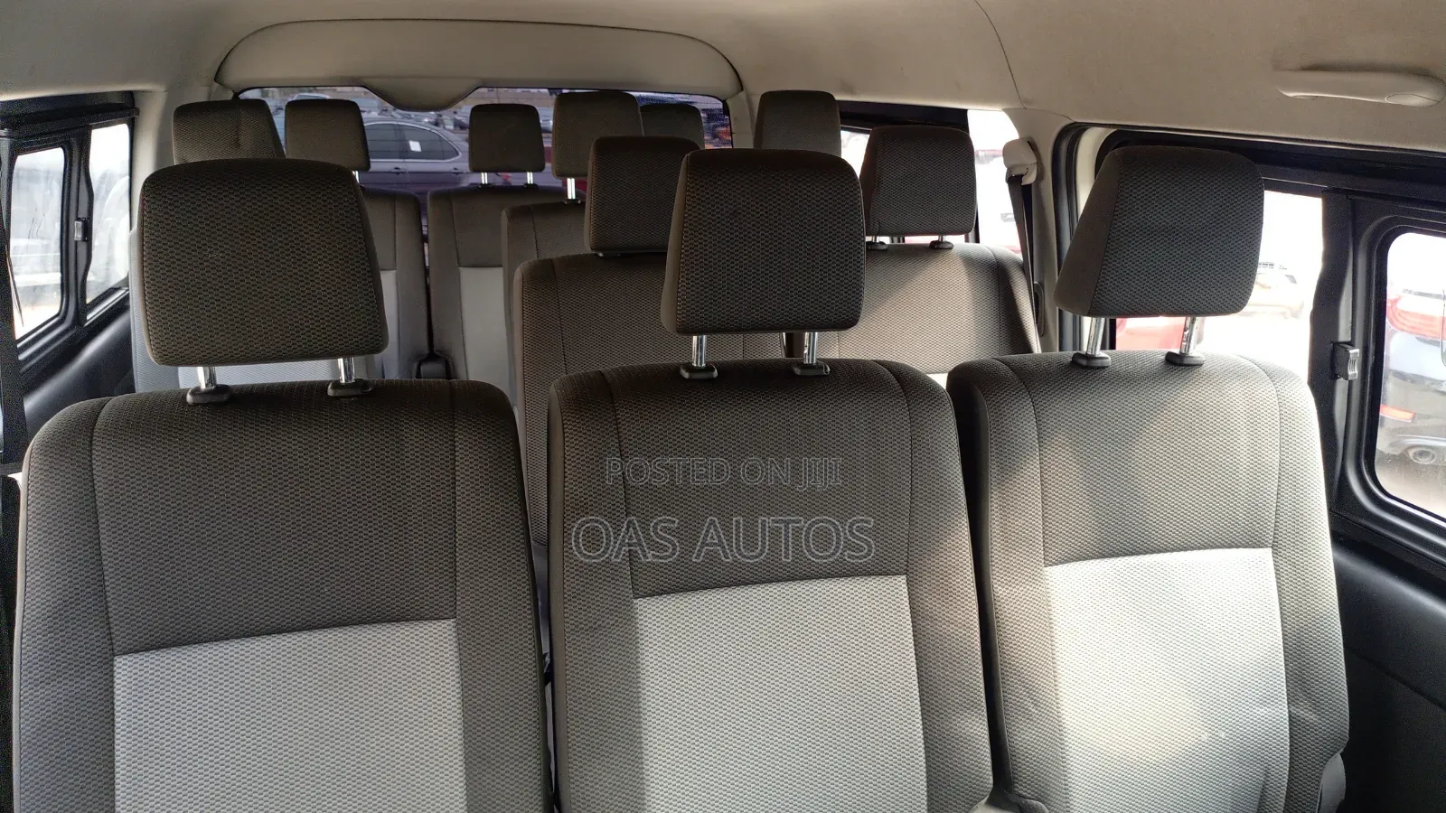 Toyota HiAce 2015 White
