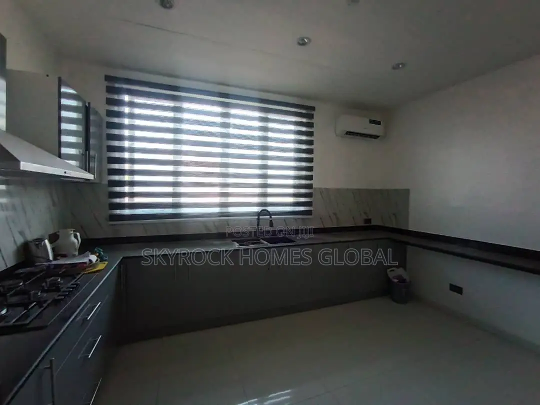 Furnished 4bdrm Maisonette in Gerard Road for rent