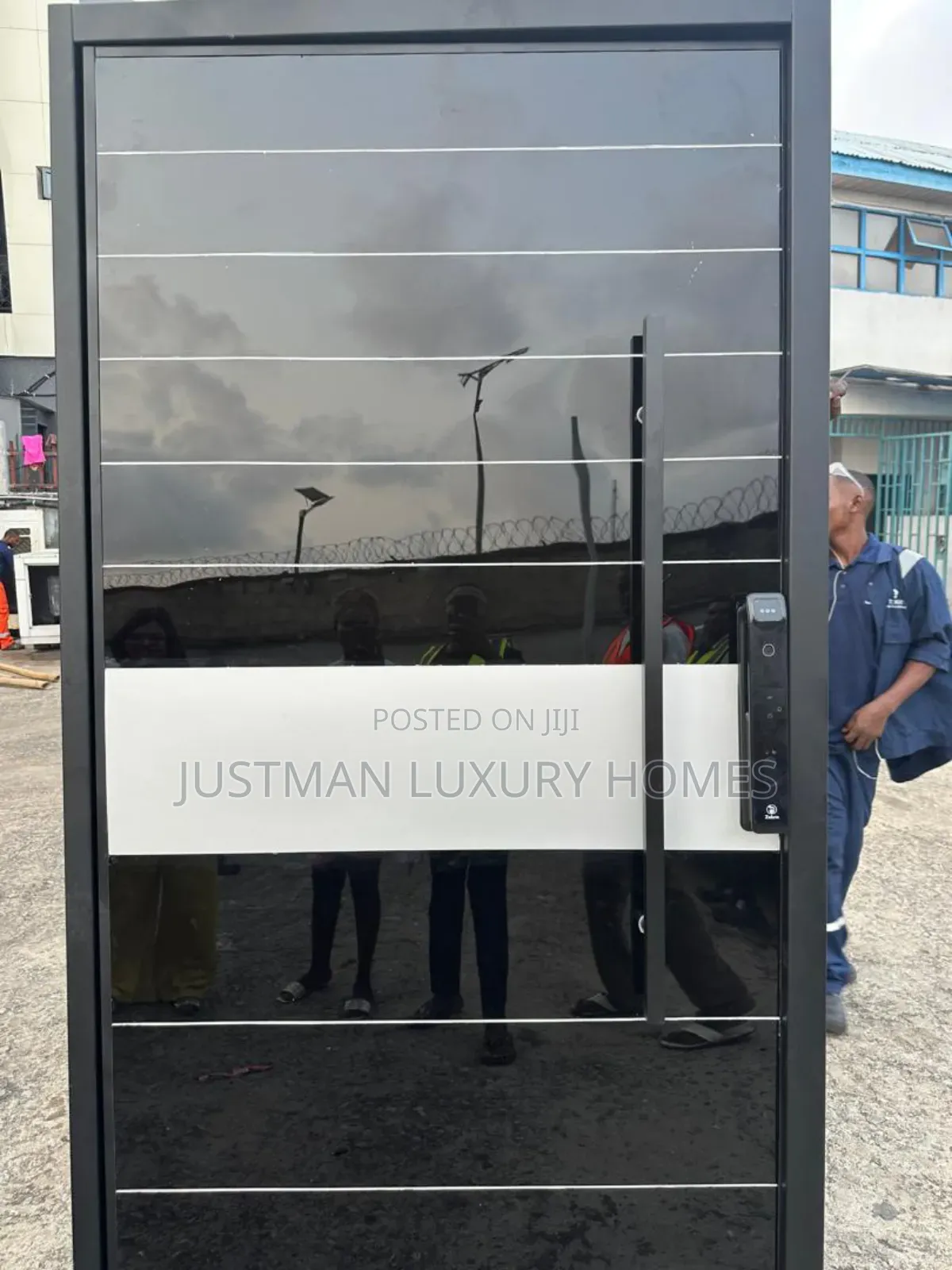 Special Production High Quality Pivot Doors With Smart Locks