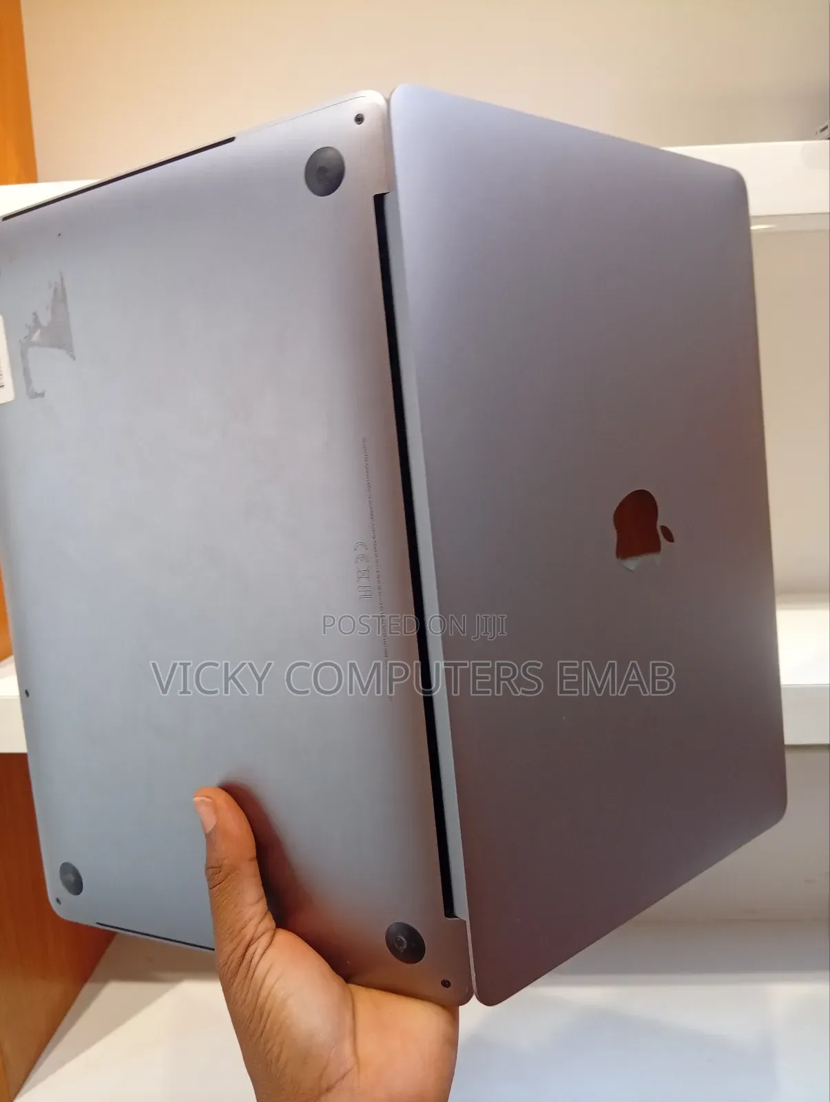 Laptop Apple MacBook Pro 2020 16GB Intel Core i7 SSD 512GB