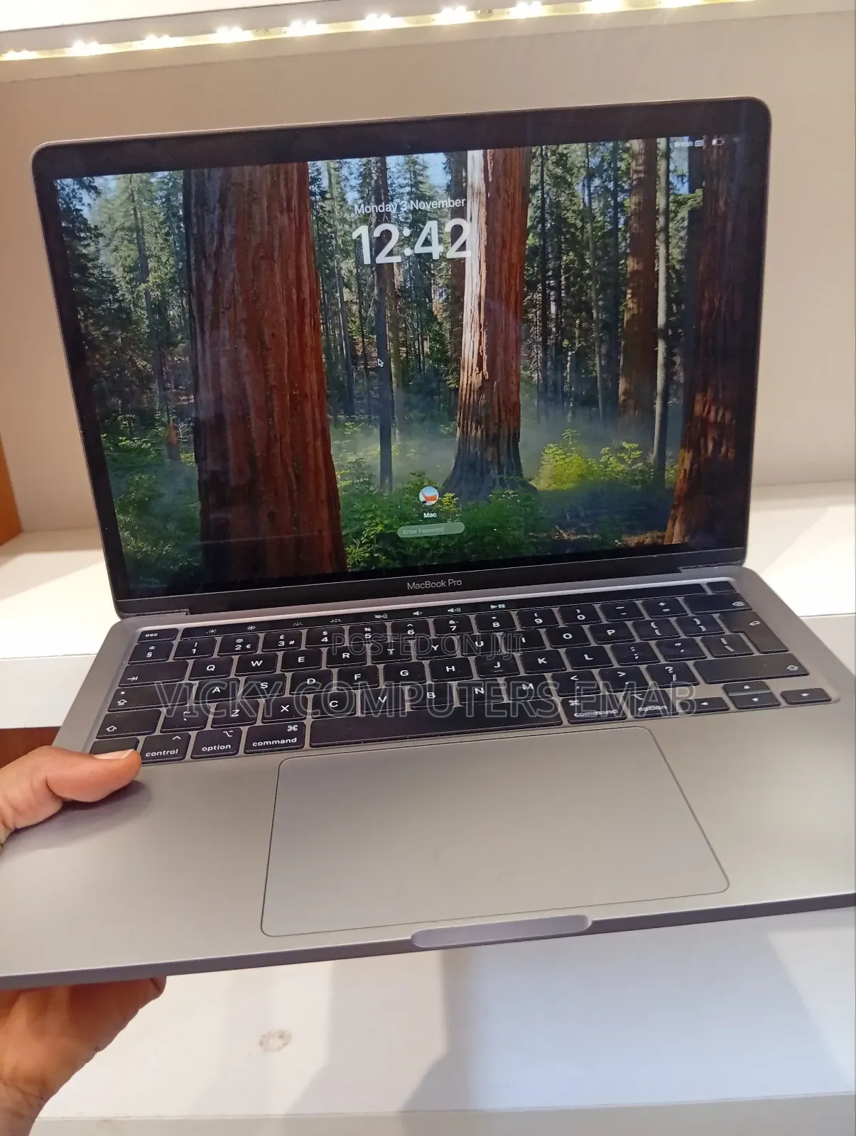 Laptop Apple MacBook Pro 2020 16GB Intel Core i7 SSD 512GB