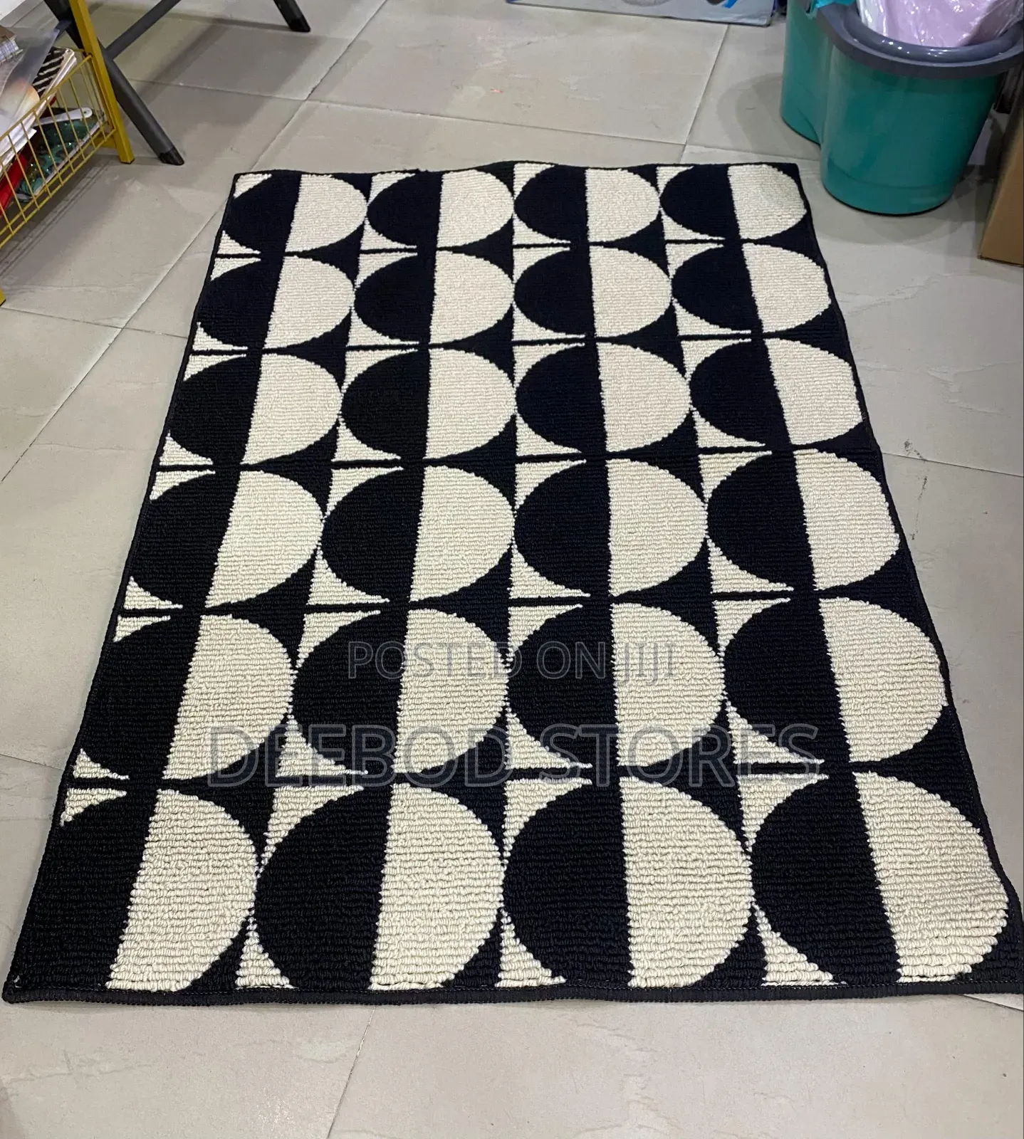 Medium Bedside Rug 89x121cm Black White Checkered