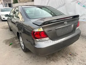 Toyota Camry 2005 Gray