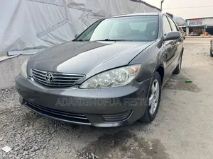 Toyota Camry 2005 Gray