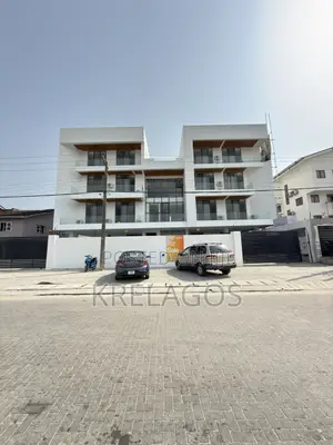 1bdrm Apartment in Lekki Phase 1 for sale