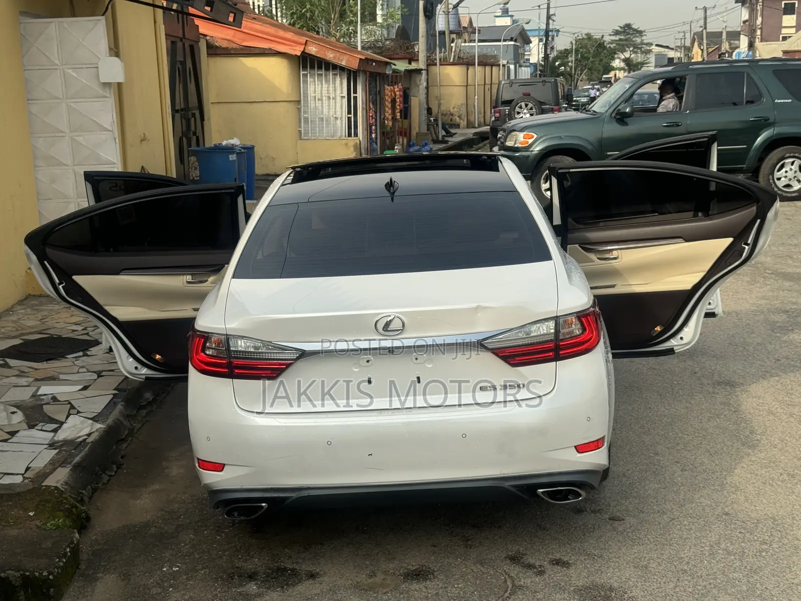 Lexus ES 2018 White