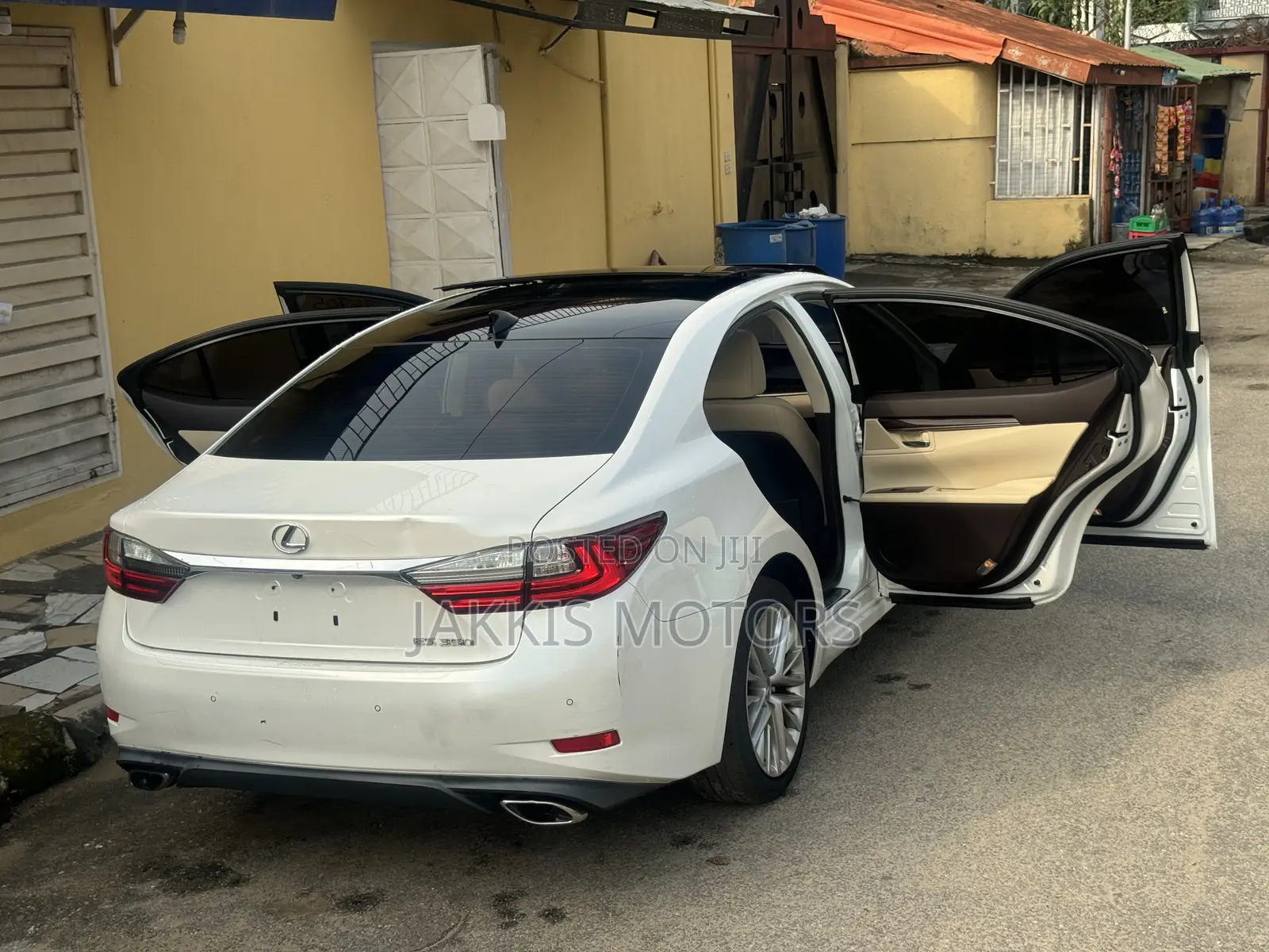 Lexus ES 2018 White