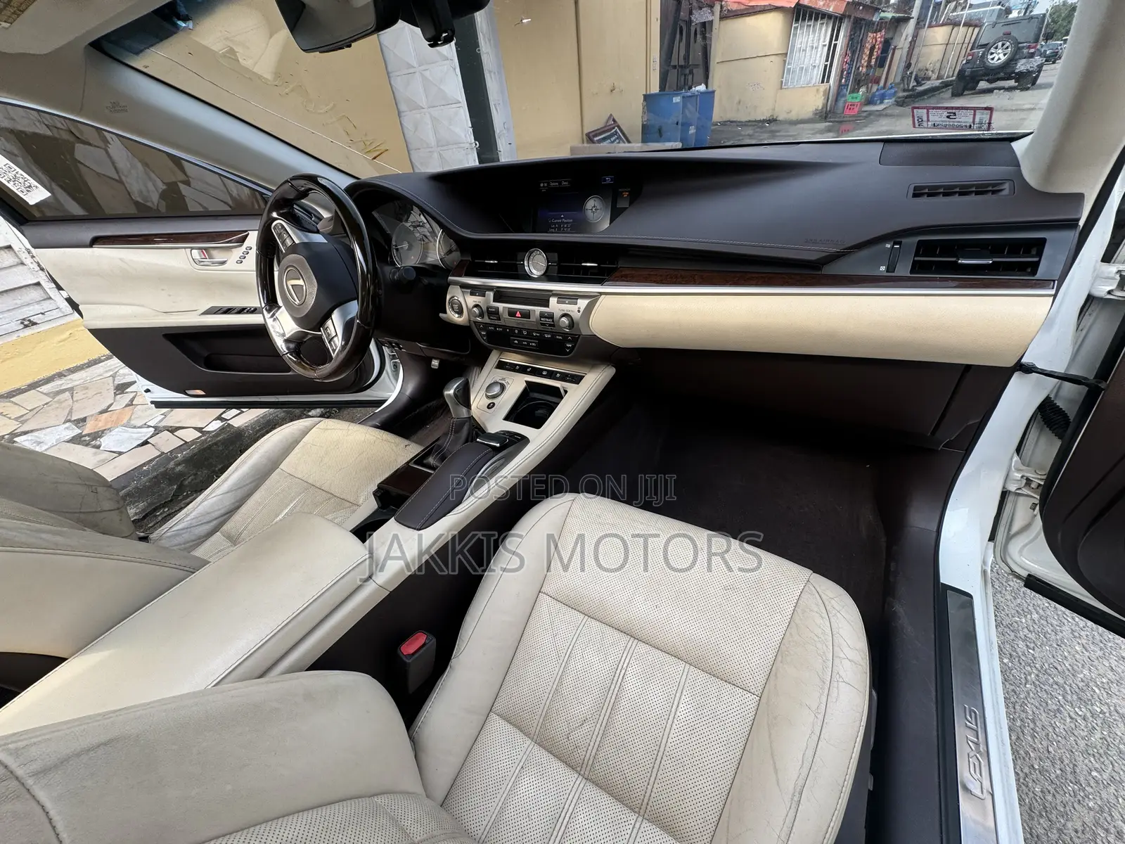 Lexus ES 2018 White