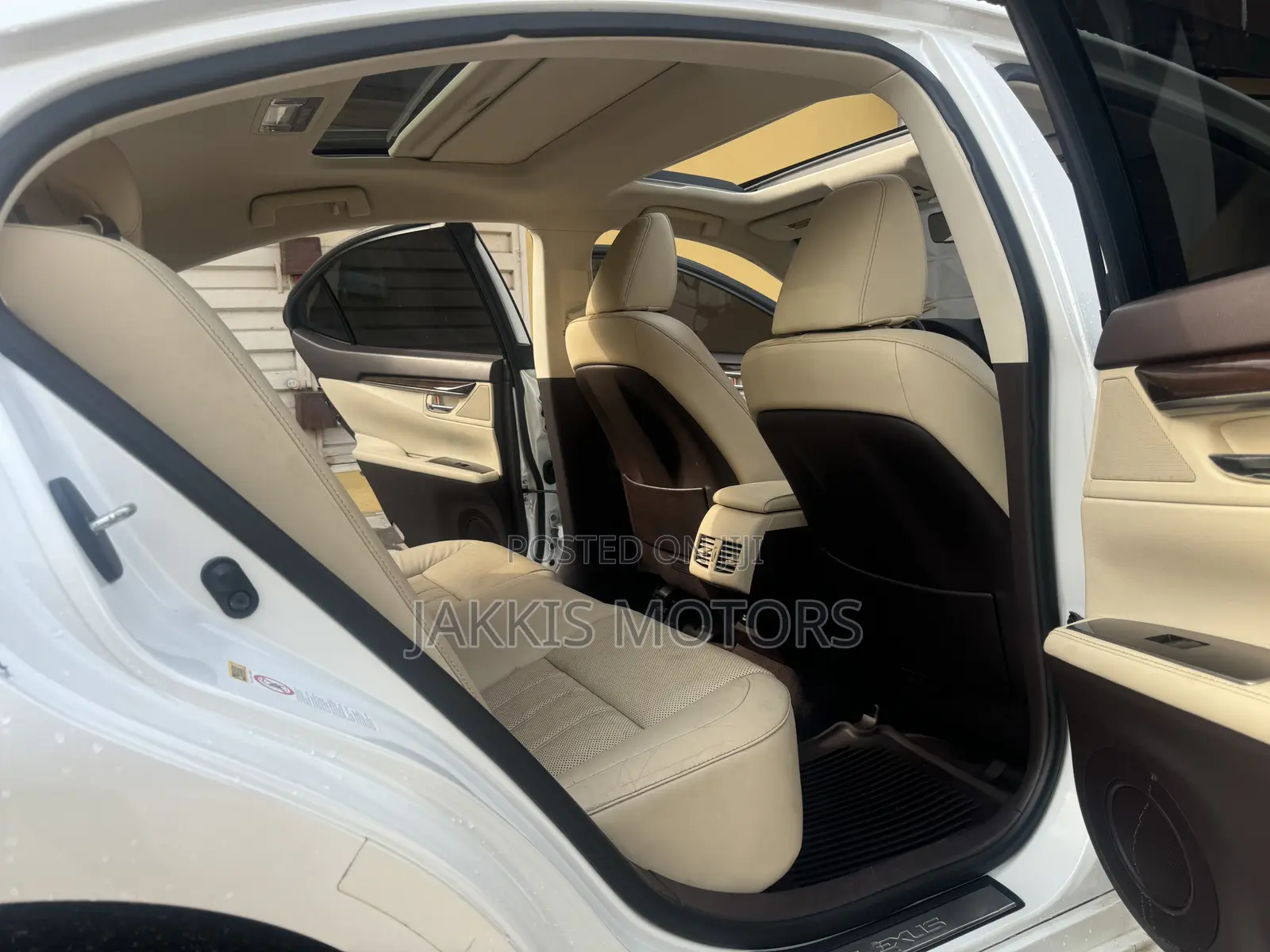 Lexus ES 2018 White