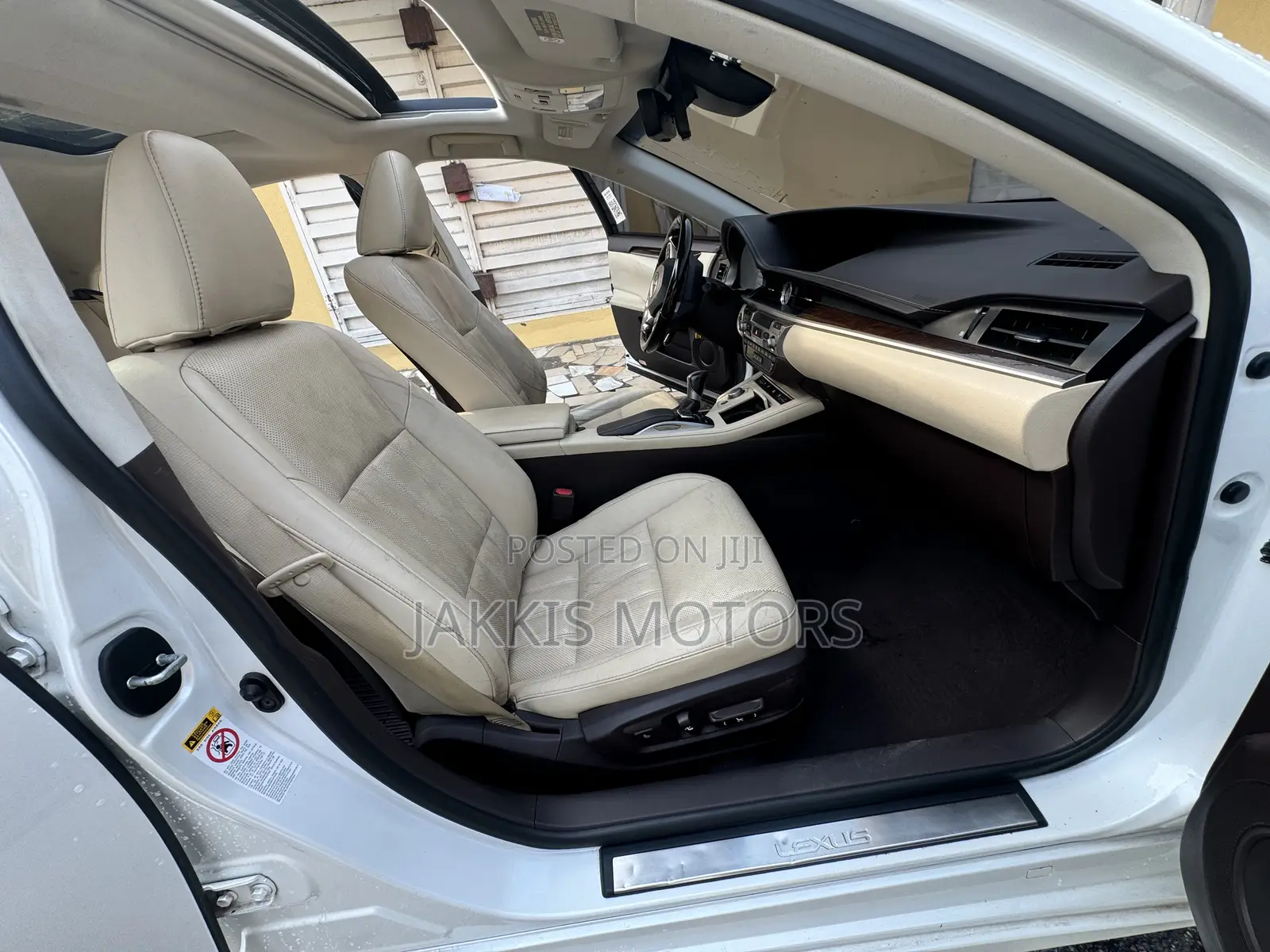Lexus ES 2018 White