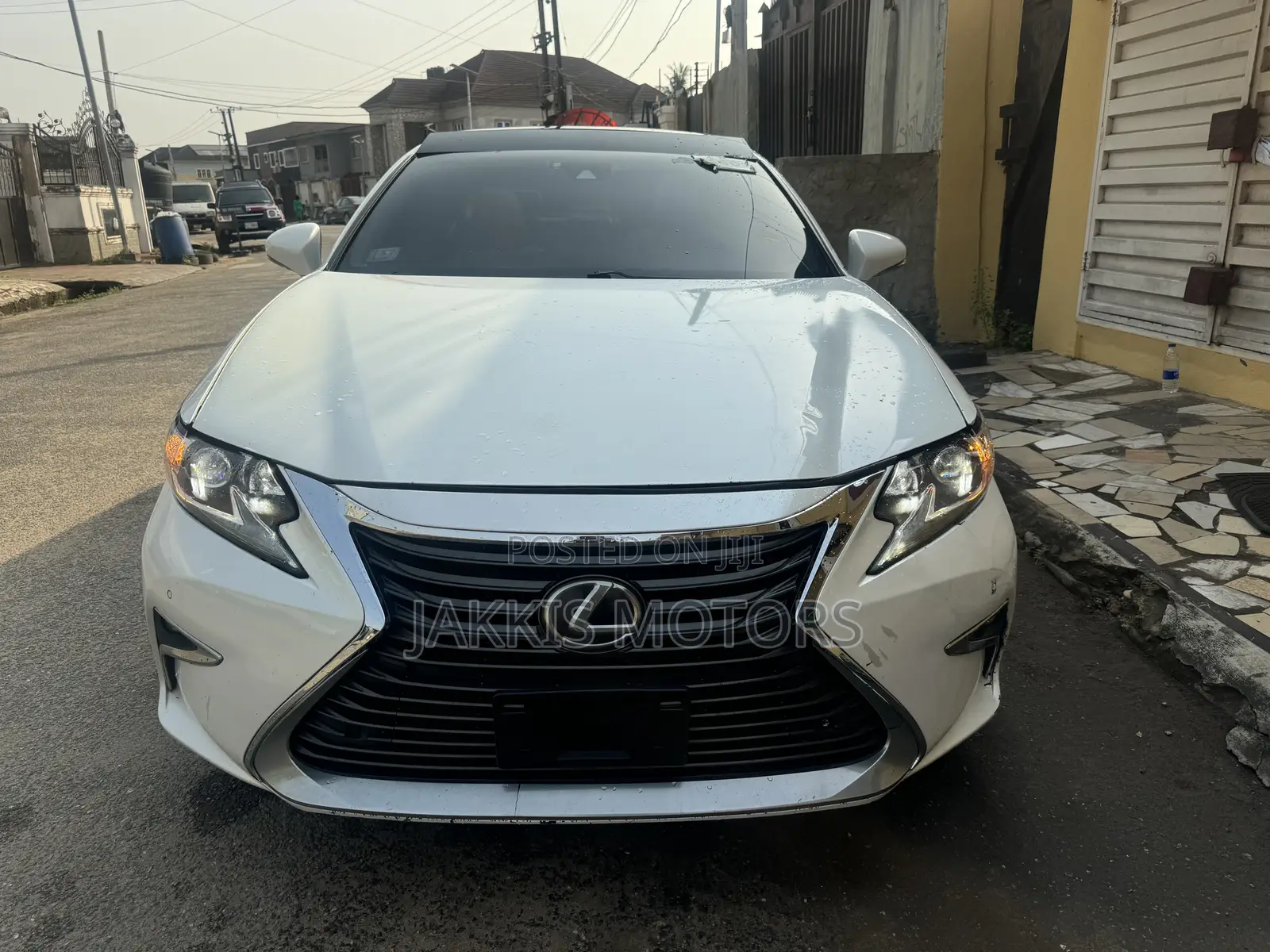 Lexus ES 2018 White