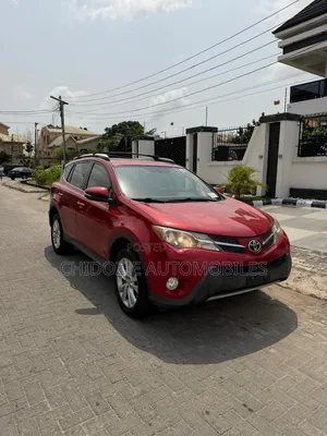 Toyota RAV4 XLE 4dr SUV AWD (2.5L 4cyl 6A) 2014 Red