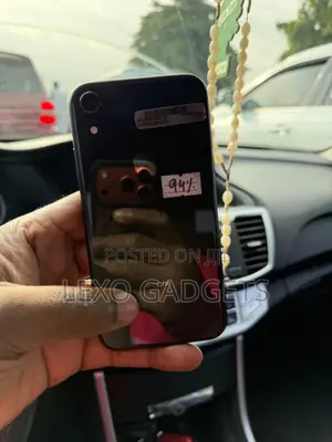 Apple iPhone XR 64 GB Black