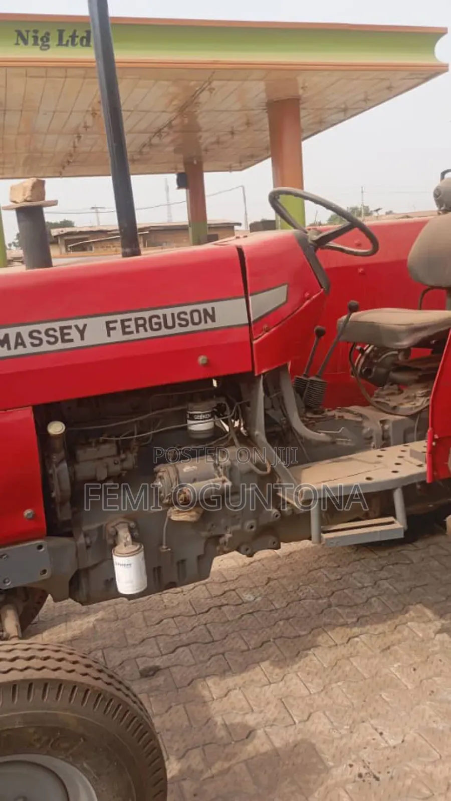 Tractor Mf