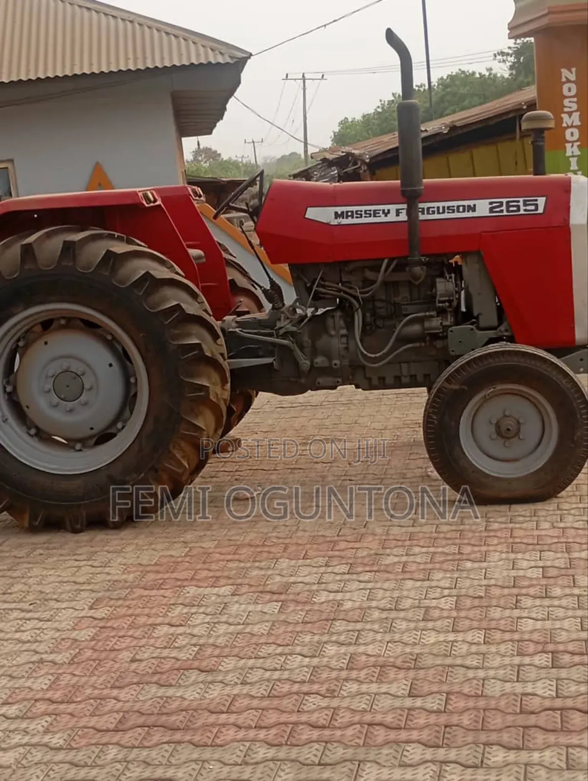 Tractor Mf