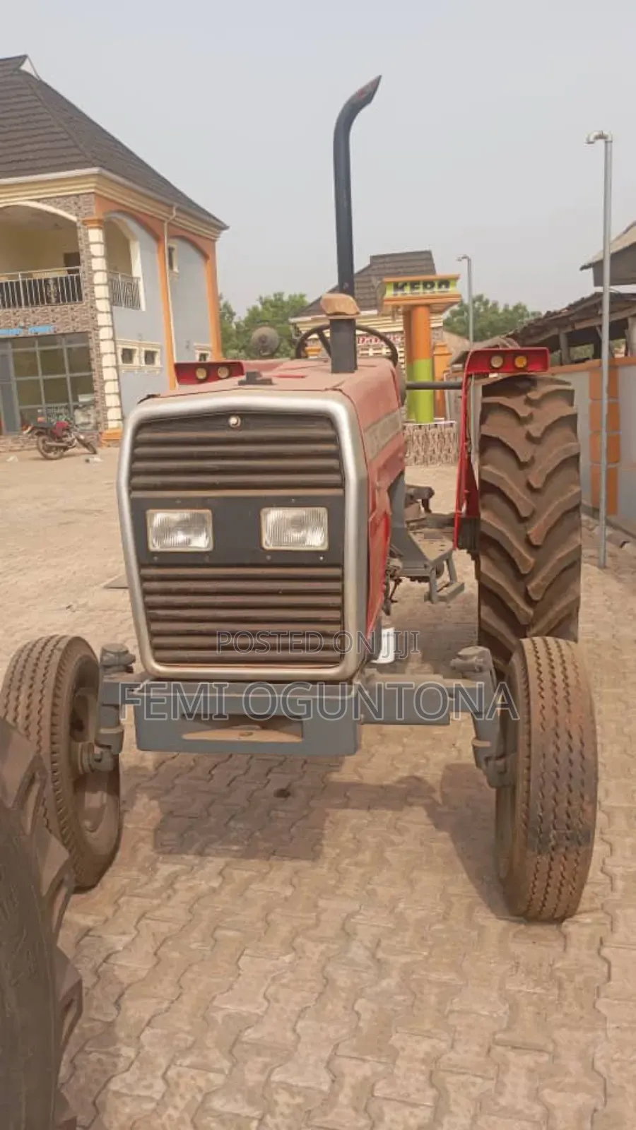Tractor Mf