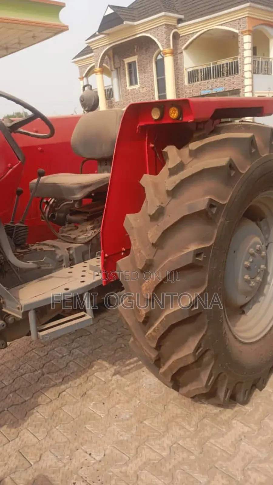 Tractor Mf