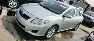 Toyota Corolla LE 4dr Sedan (1.8L 4cyl 4A) 2010 Silver