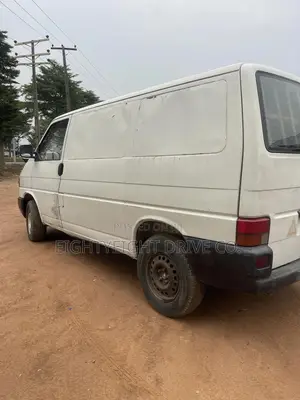Volkswagen Transporter 2005 White